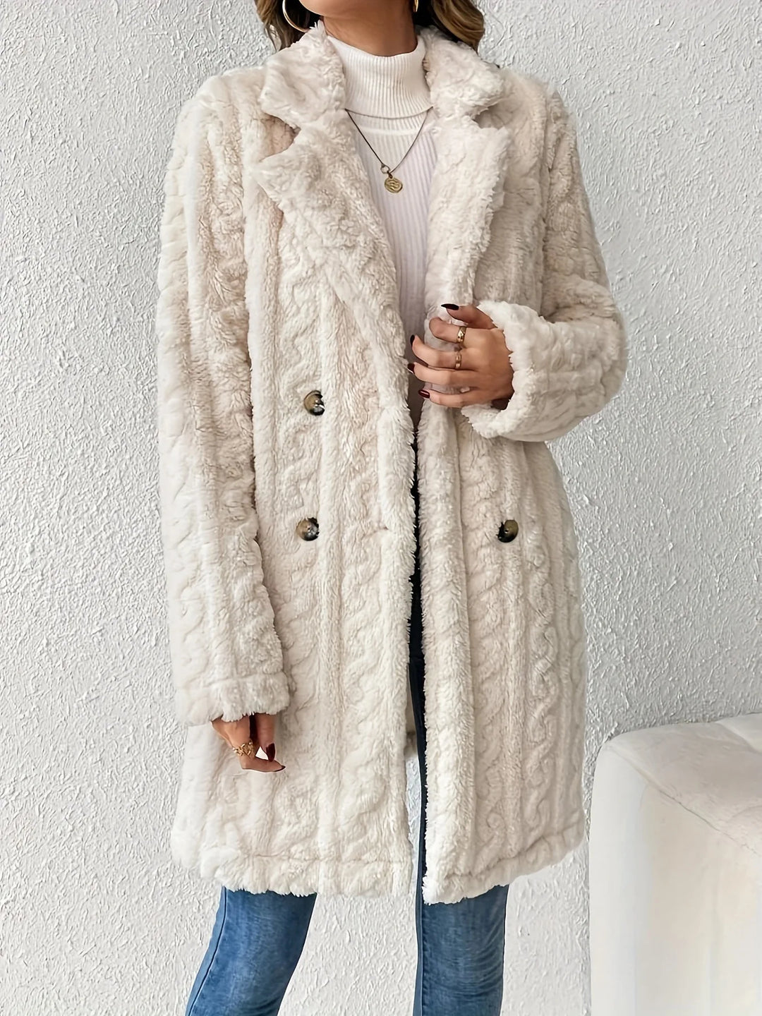 Women's Teddy Bear Winter Coat Double Row Button Turn-down Collar Short Length Five Sleeve Bangle Style Korean Casual Fashion