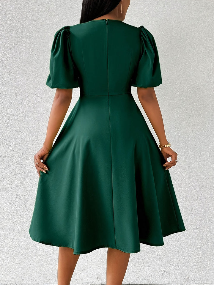 Clara Bloom | Refined Black Midi Dress